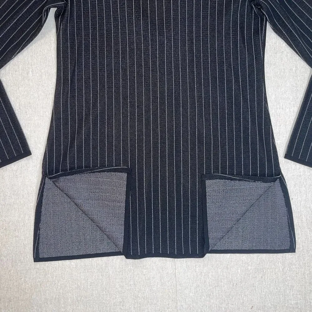 Exclusively Misook | Vintage Black & White Pinstripe Stretch Knit Blazer | XS - Picture 6 of 8
